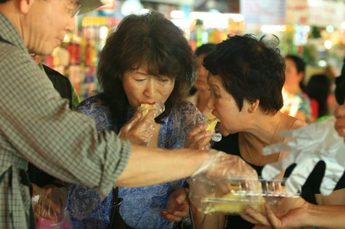 Đi chợ Tết Bến Thành ảnh 9