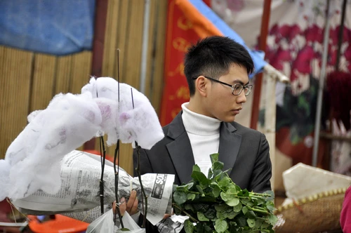 Xuân về rộn ràng trên phố