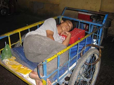 Phóng sự >> Cận cảnh những số phận trong đêm ảnh 3 tetden-3.jpg