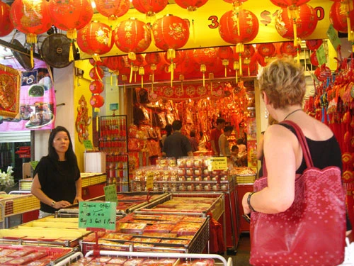 Phố Tàu Singapore rộn ràng đón Tết ảnh 2