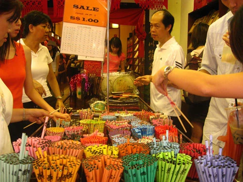 Phố Tàu Singapore rộn ràng đón Tết ảnh 8