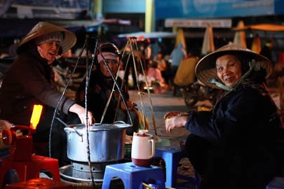 Chợ sớm - Ảnh: Bảo Uyên