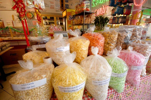 Cali chuẩn bị đón Tết ảnh 12