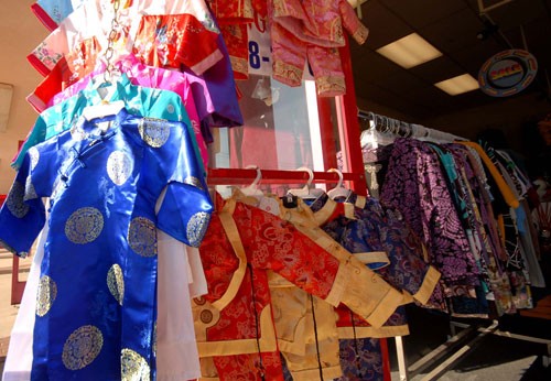 Cali chuẩn bị đón Tết ảnh 1