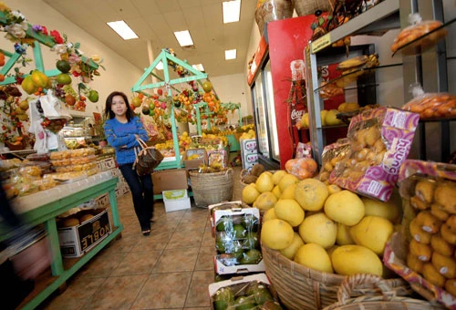 Cali chuẩn bị đón Tết ảnh 7