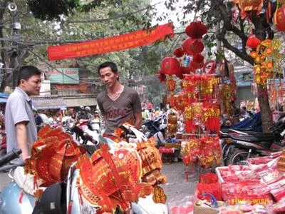 Hàng mã treo đầy xe
