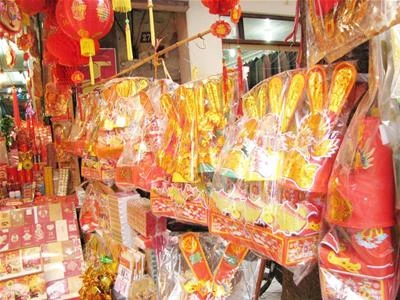 Chủ yếu vẫn là các mặt hàng thờ cúng