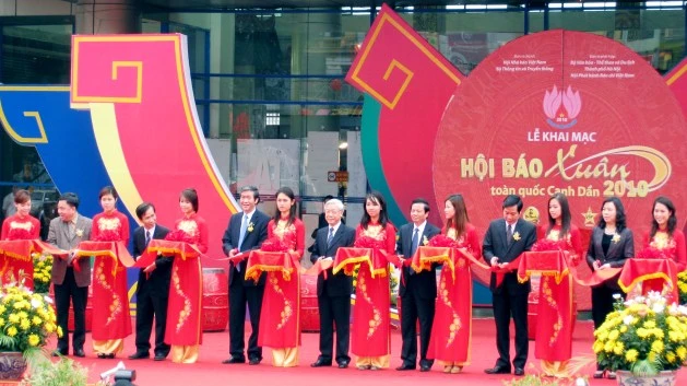 Khai mạc Hội Báo Xuân 2010 ảnh 1