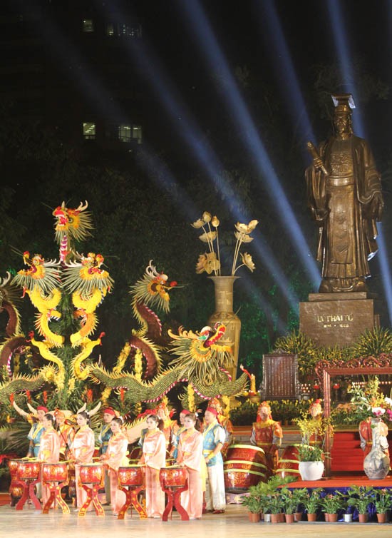 Tưng bừng khai hội phố hoa ảnh 3