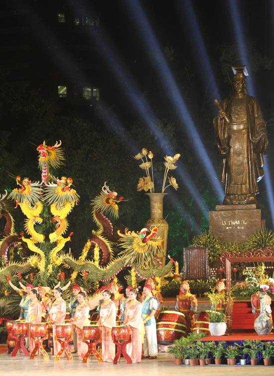 Tưng bừng khai hội phố hoa ảnh 3