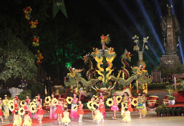 Tưng bừng khai hội phố hoa ảnh 7 Tưng bừng khai hội phố hoa ảnh 7