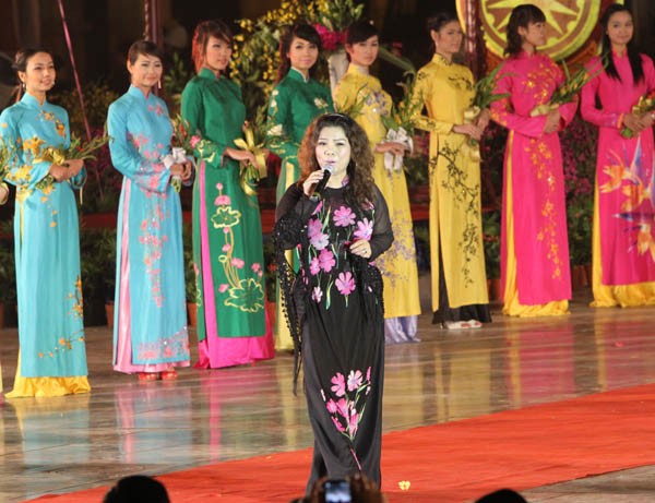 Tưng bừng khai hội phố hoa ảnh 14 Tưng bừng khai hội phố hoa ảnh 14