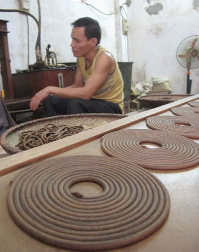 Làng nhang rộn ràng chờ Tết ảnh 9