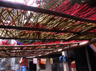 Làng nhang rộn ràng chờ Tết ảnh 2 Làng nhang rộn ràng chờ Tết ảnh 2