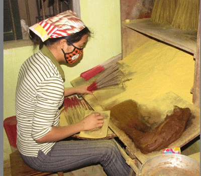 Làng nhang rộn ràng chờ Tết ảnh 4