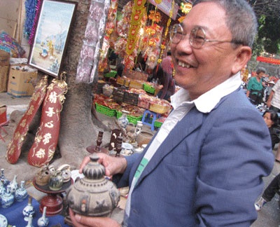 Đi chợ đồ cổ ngày giáp Tết ảnh 12