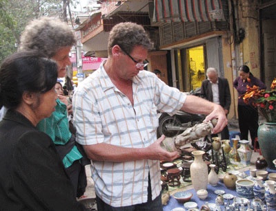 Đi chợ đồ cổ ngày giáp Tết ảnh 13