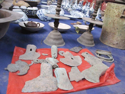 Đi chợ đồ cổ ngày giáp Tết ảnh 4