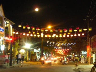 Hội An huyền ảo đèn lồng ngày giáp Tết ảnh 4