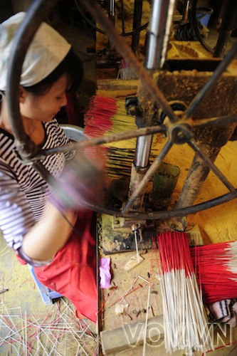 Cho đượm khói nhang ba ngày Tết ảnh 6