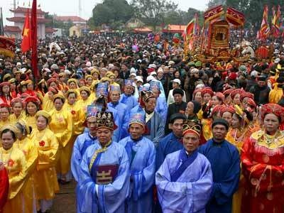 Đừng để lễ hội phá hoại di tích ảnh 1