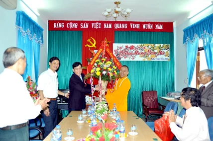 Ban Đại diện Phật giáo Lạng Sơn chúc Tết UBND tỉnh ảnh 10 Ban Đại diện Phật giáo Lạng Sơn chúc Tết UBND tỉnh ảnh 10