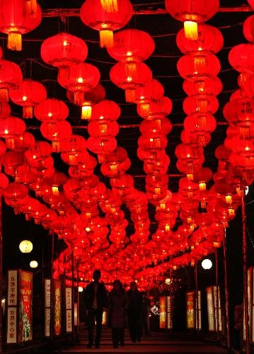 Đèn lồng đỏ rực rỡ ảnh 3