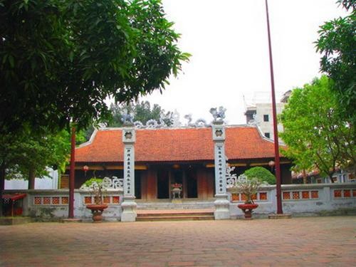 Đình Bối Hà ở bên cạnh Đình Bối Hà ở bên cạnh