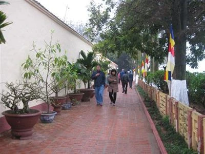 Người Hà Nội nô nức đi lễ chùa đầu năm mới ảnh 3