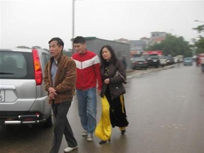 Người Hà Nội nô nức đi lễ chùa đầu năm mới ảnh 7 Người Hà Nội nô nức đi lễ chùa đầu năm mới ảnh 7