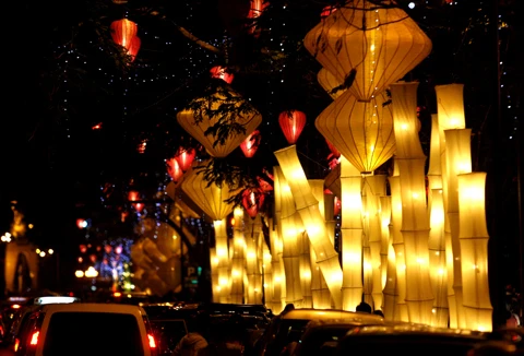 Đường phố Sài Gòn lung linh ánh sáng ảnh 1