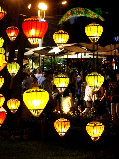 Đường phố Sài Gòn lung linh ánh sáng ảnh 9 Đường phố Sài Gòn lung linh ánh sáng ảnh 9