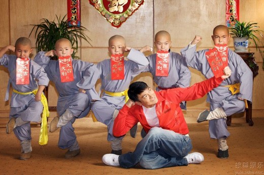 Lưu Đức Hoa chúc Tết cùng các tiểu hòa thượng chùa Thiếu Lâm ảnh 6