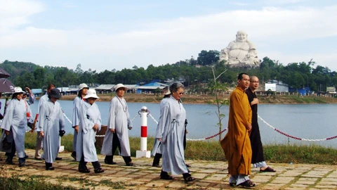 Vãn cảnh chùa Vạn Linh, An Giang