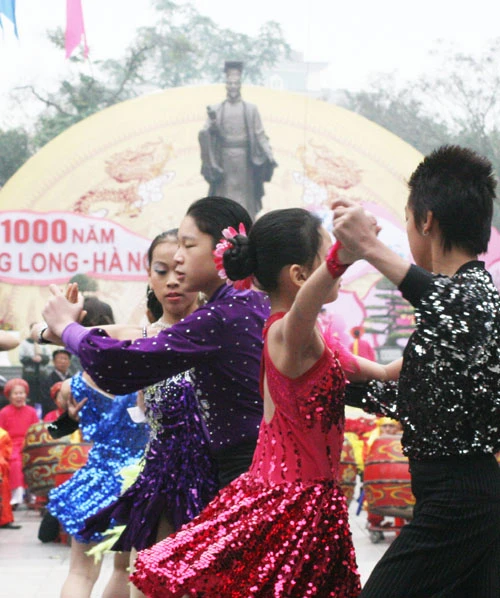 Rộn rã khai hội xuân Thăng Long - Hà Nội ảnh 7