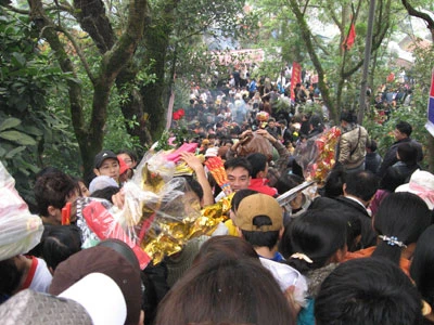 Nghẹt thở đi lễ chùa đầu năm ảnh 6