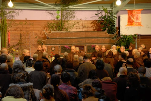 01. Binh tho dem giao thua.jpg