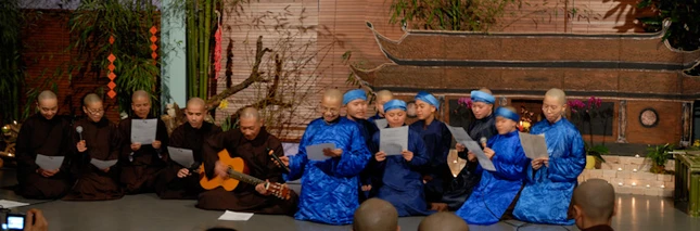 11. Chuong trinh van nghe dem Giao thua.jpg