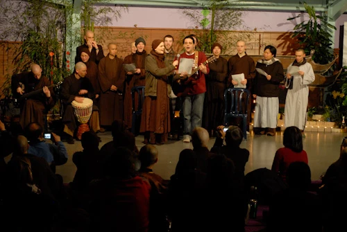 17. Tiet muc Wake up.jpg