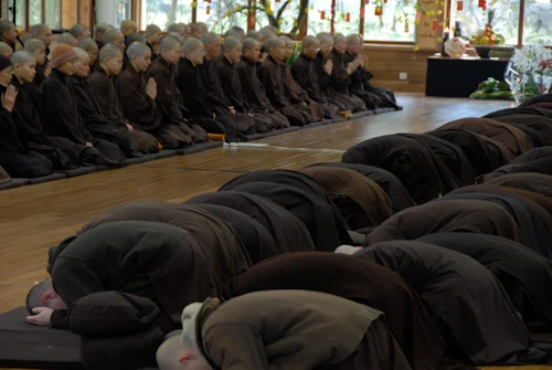 34. Quy Thay danh le quy Su co