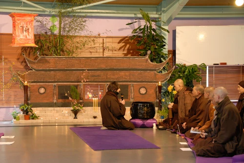 42. Boi Kieu tai Xom Moi.jpg