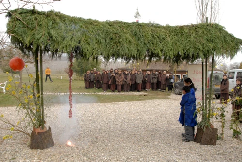 45. Khai mac hoi cho Xuan.jpg