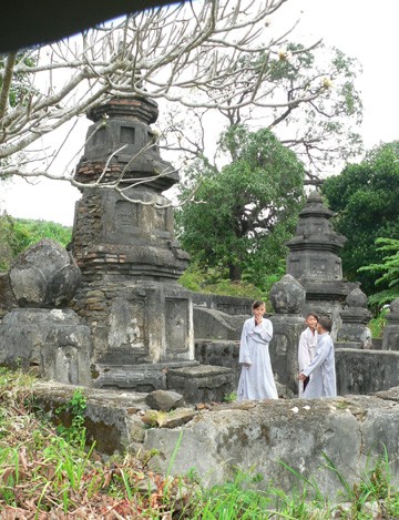 Mộ tháp Chùa Đá Trắng Mộ tháp Chùa Đá Trắng