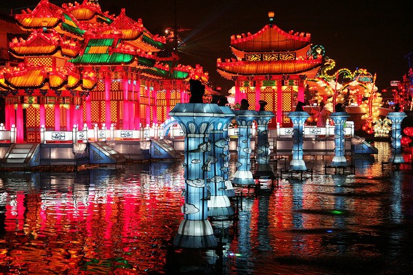 Trung Quốc: Những đèn lồng ấn tượng nhất trong Lễ hội Đèn lồng Quốc tế 2010 ảnh 13 h14.jpg