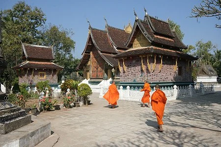 Luang Prabang - thành phố nhỏ cổ xưa nhất của Lào còn tồn tại là sự kết hợp hài hòa của màu sắc, bề mặt và các phong cách kiến trúc.