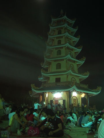 Người ta trẻ, người ta có quyền tự nhiên.