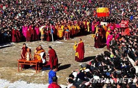 Trung Quốc: Chùa Labrang - Cam Túc tổ chức Pháp hội phơi Phật ảnh 4 lelatma 4.jpg