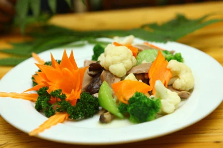 Gan xào rau ngũ sắc