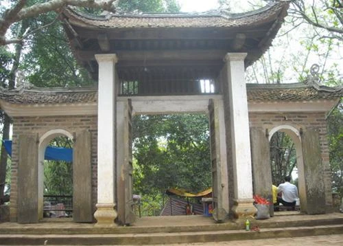 Lối vào chùa chính