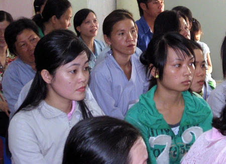 Họp mặt nhà giáo, y bác sĩ & nhân sĩ trí thức triển khai công tác tổ chức Hội thảo Hoằng pháp toàn quốc 2010